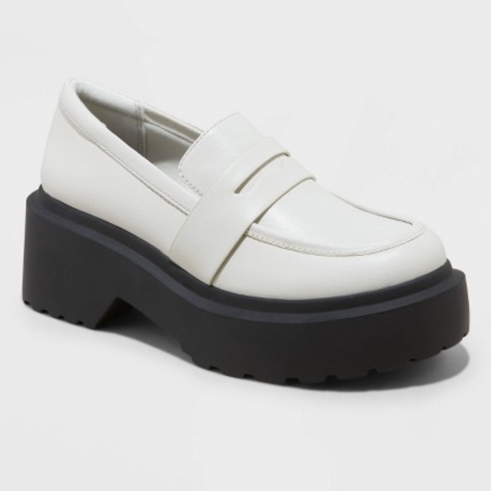 NEW Wild Fable Lacey Loafer Flats in White Size 7.5
